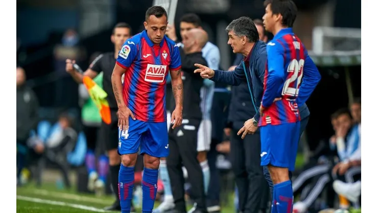 DT del Eibar se rinde a los pies de Fabián Orellana y espera no se vaya del club