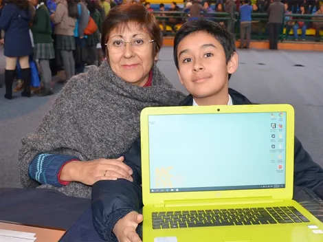 Revisa acá si te corresponde recibir uno de los computadores que entrega Junaeb