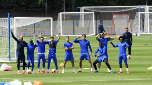 Kanté recibió autorización especial del Chelsea para entrenar en su casa por miedo al coronavirus, pero este martes se reintegró de lleno a las prácticas junto a los blues