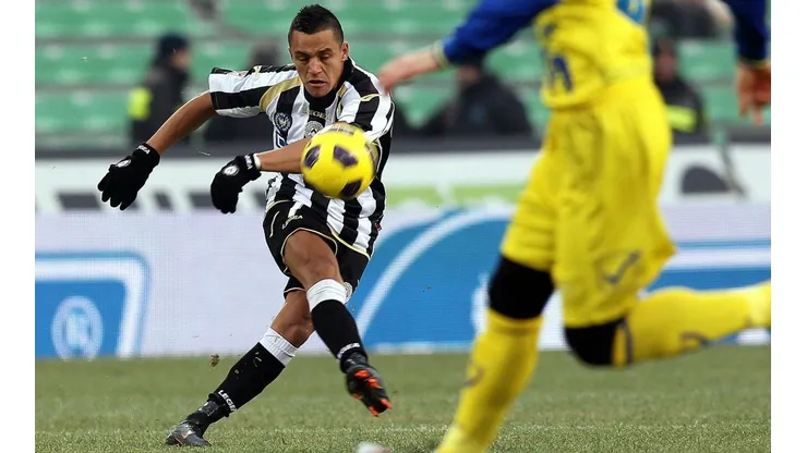 Alexis Sánchez dio el salto en el fútbol europeo desde Udinese, equipo que lo catapultó al Barcelona en 2011