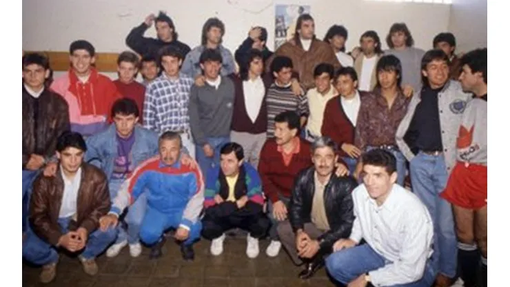Colo Colo fue felicitado por el plantel de Universidad de Chile en 1991