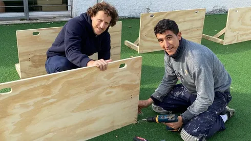 Los carpinteros Forlán y Castillo