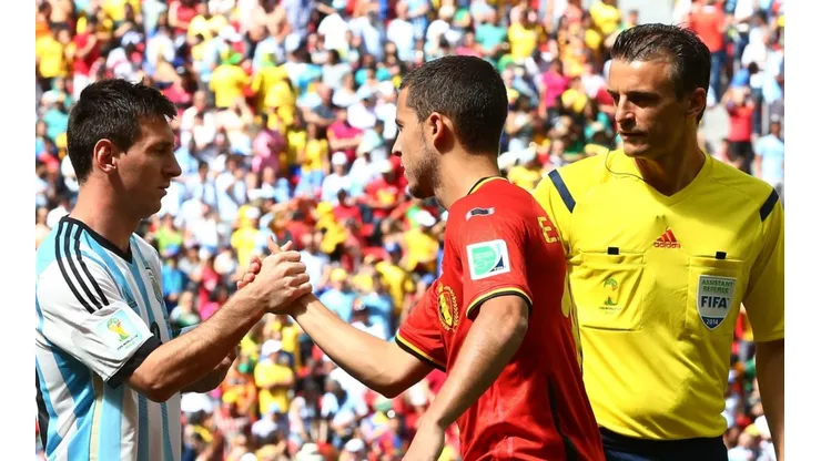 Messi y Hazard se saludan en el Mundial 2014