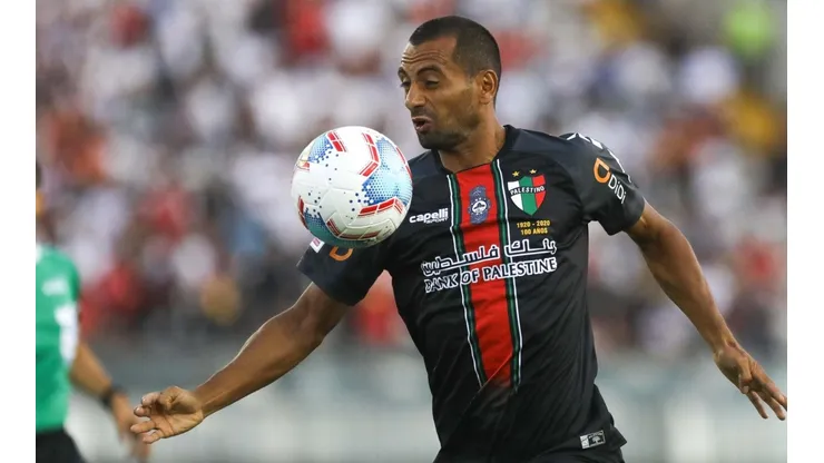 César Cortés, actualmente, defiende los colores de Palestino, y en 2019 terminó el curso de DT que dicta el INAF.