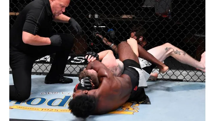 Aljamain Sterling sometió a Cory Sandhagen y se instaló como retador al título de Peso Gallo de UFC