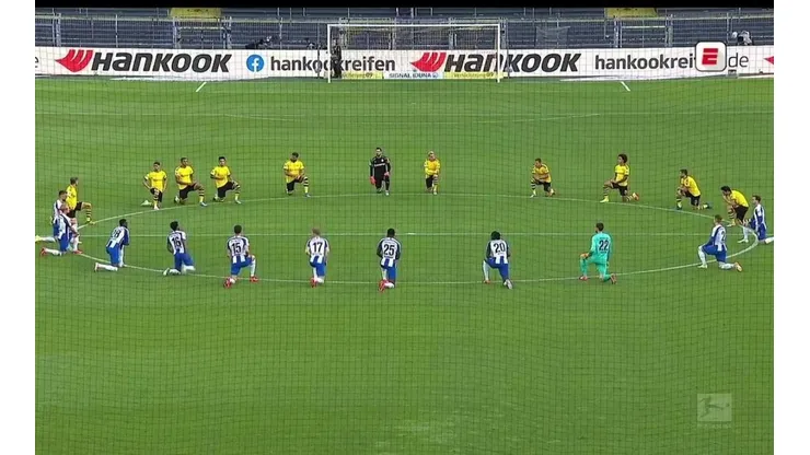 El Dortmund y Hertha dedicaron un minuto de silencio por George Floyd y contra el racismo.