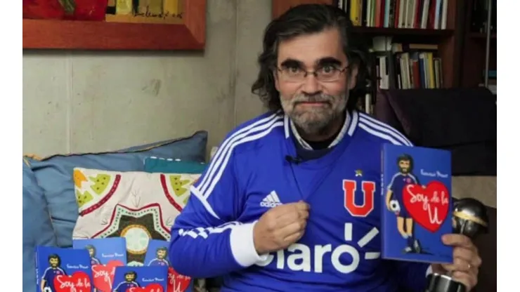 Pancho Mouat y su libro "Soy de la U".