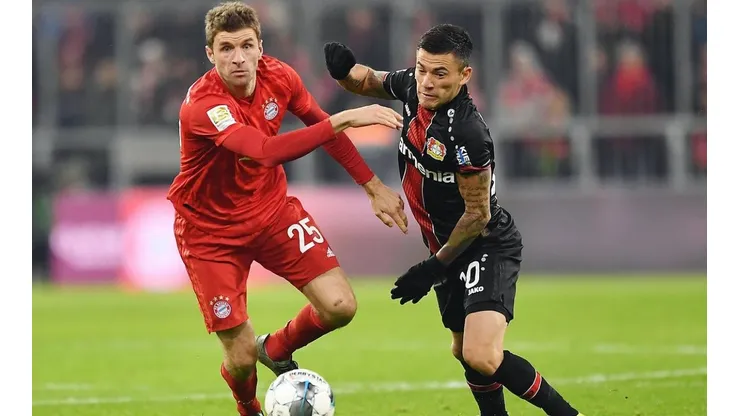 Charles Aránguiz tiene que enfrentarse este sábado a Bayern Múnich y sus figuras