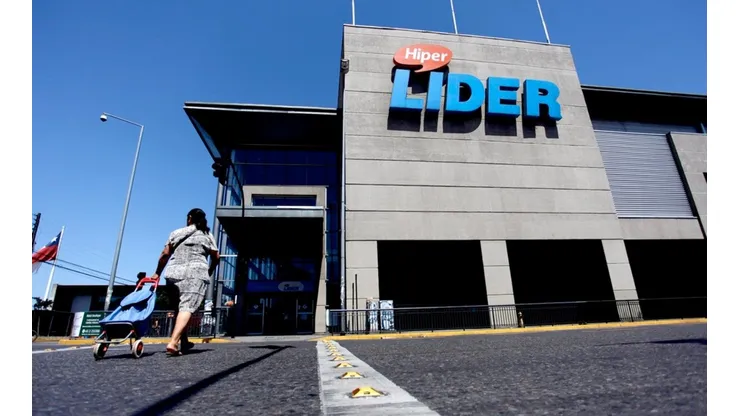 Algunos locales de Líder atenderán de 8:30 a 15:00 horas en la Región Metropolitana.