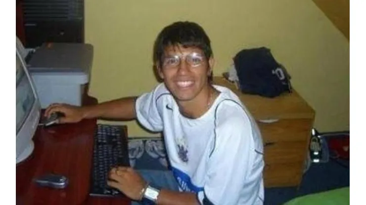 Un joven Kun Agüero