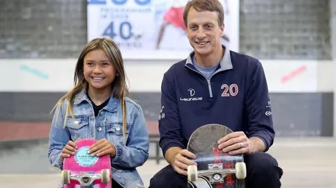 Tony Hawk, leyenda del skate, llevó a la deportista Sky Brown a comer helado para ayudarla en su recuperación tras un duro accidente