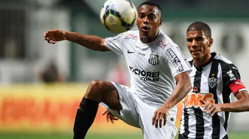 Robinho quiere regresar a Santos