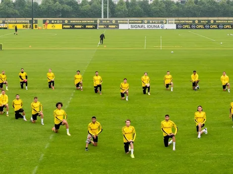 Plantel del Borussia Dortmund muestra su apoyo a la lucha contra el racismo