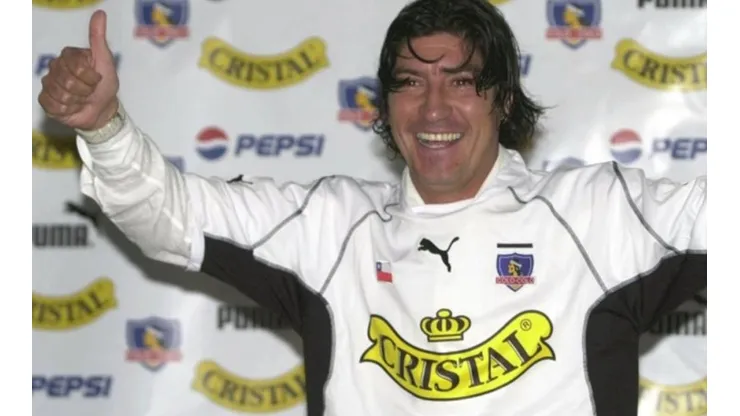 Zamorano en su llegada a Colo Colo.