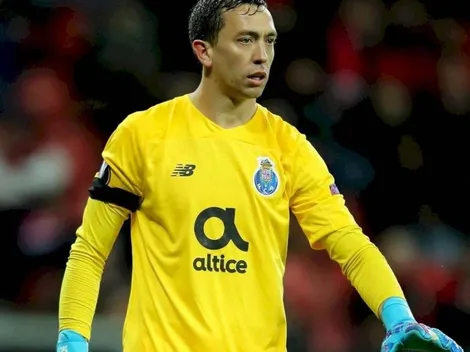 Video: Arquero del Porto comete grosero error en el regreso del fútbol en Portugal