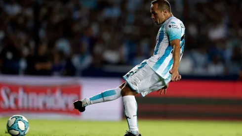 Marcelo Díaz convierte el gol del triunfo ante Independiente