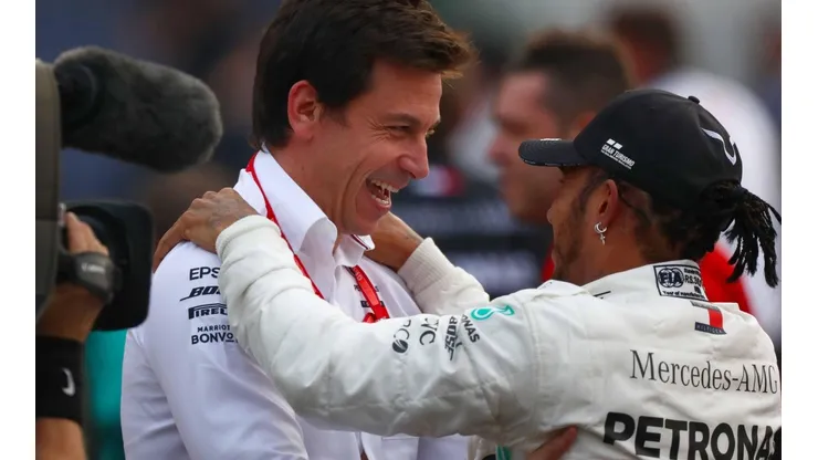 El jefe de la escudería Mercedes, Toto Wolff, respaldó a Lewis Hamilton por sacar la voz ante el racismo como el primer piloto afroamericano en la F1