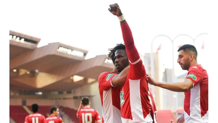 Keita Baldé, compañero de Guillermo Maripán en AS Monaco, arrienda edificio para albergar temporeros