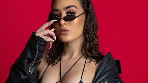 Alina es conocida por otros temas como "Hoy Me Toca A Mi" y "Dame".