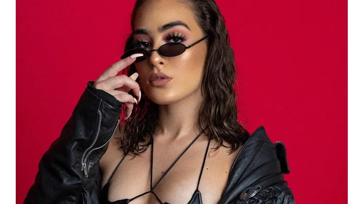Alina es conocida por otros temas como "Hoy Me Toca A Mi" y "Dame".