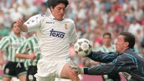 Hace 25 años Iván Zamorano ganó el trofeo Pichichi en España tras convertir 28 goles en la temporada 1994-1995
