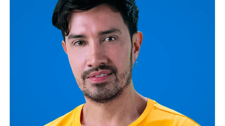 La foto de Héctor Morales que Play FM aún tiene en su sitio.