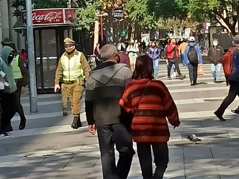 Denuncian alto flujo de personas en el Paseo Ahumada pese a la cuarentena