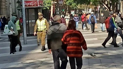 Denuncian alto flujo de personas en el Paseo Ahumada pese a la cuarentena
