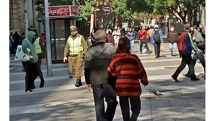 Denuncian alto flujo de personas en el Paseo Ahumada pese a la cuarentena
