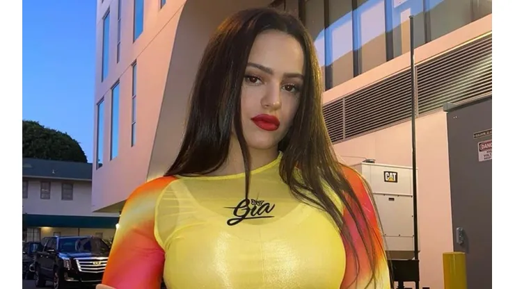 Rosalía lanzó recientemente su tema "TKN", junto a Travis Scott.