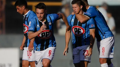 Huachipato volvió a los entrenamientos en cancha este lunes.
