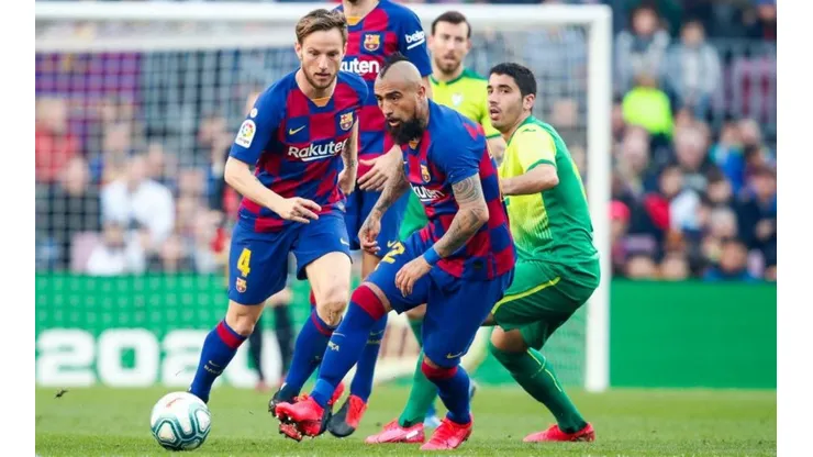 Arturo Vidal se burló de Iván Rakitic en Instagram