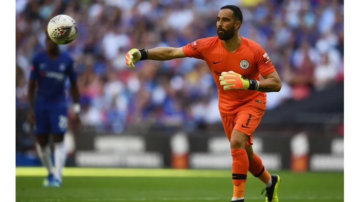 Claudio Bravo puede cambiar de aires en Europa