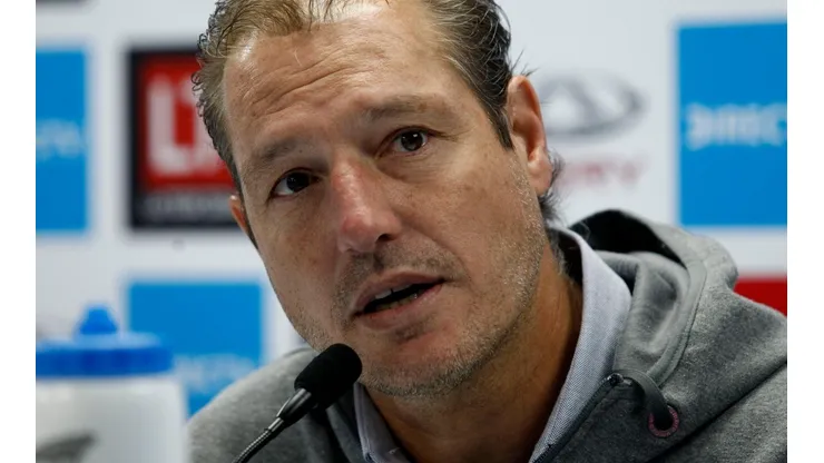Universidad Católica aclaró la polémica tras supuesto plan de Buljubasich para impedir que Colo Colo y otros clubes se puedan reforzar