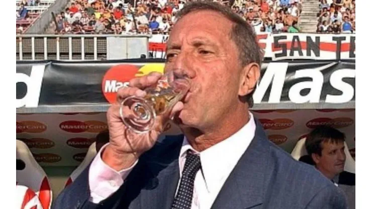 La imagen icónica de Carlos Salvador Bilardo