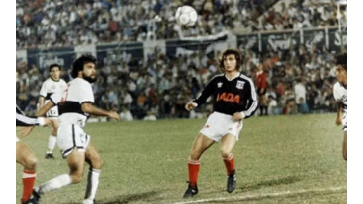 Gabriel Mendoza recordó la dura final de ida ante Olimpia en Copa Libertadores 1991