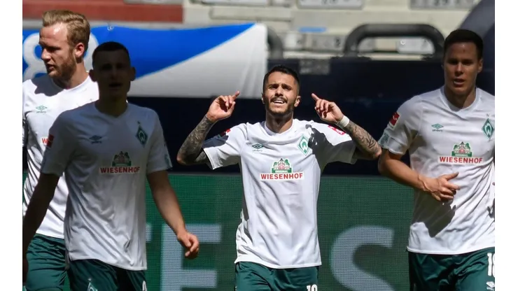 Leonardo Bittencourt festeja su golazo ante el Schalke 04