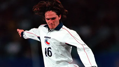 Rafael Olarra defendiendo la camiseta de Chile en los Juegos Olímpicos Sidney 2000