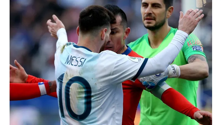 Ambos jugadores fueron expulsados tras el incidente