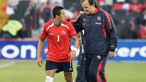 Marcelo Bielsa y Alexis Sánchez en el paso del argentino por Chile