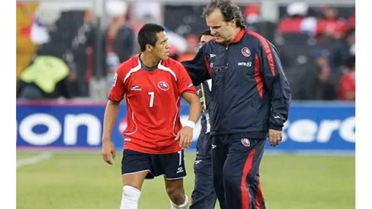 Marcelo Bielsa y Alexis Sánchez en el paso del argentino por Chile