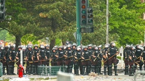 [Video] Arrestan a periodista de CNN en plena transmisión sobre las protestas en Minneapolis