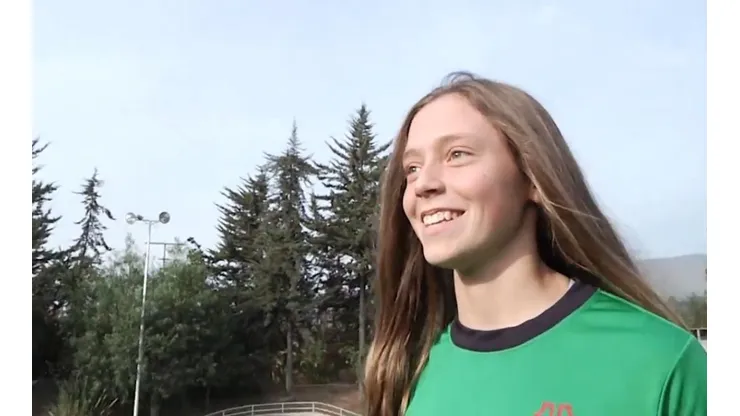 La destacada garrochista nacional Javiera Contreras conversó de todo junto a Deportivo Escolar.