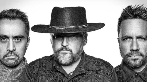 Alain Johannes Trio estará en la próxima edición de Lollapalooza.