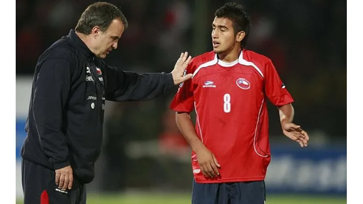Vidal jugaba de lateral en sus inicios en la Roja