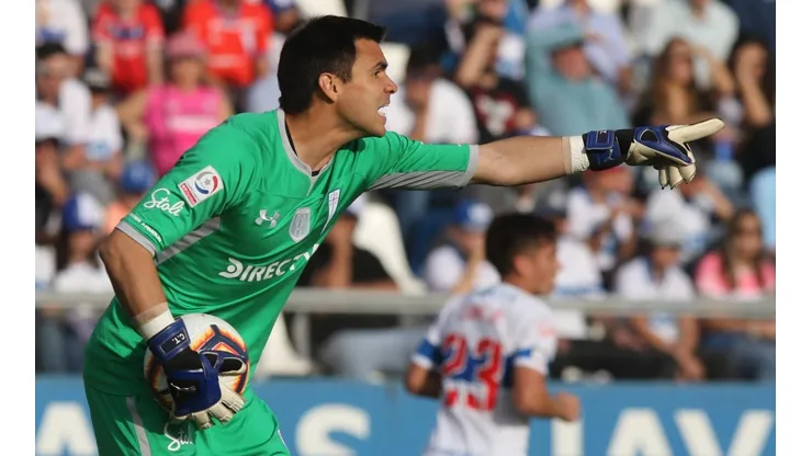 Cristopher Toselli renueva hasta 2021 con Universidad Católica