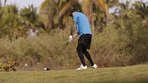 Nico Castillo se fue a jugar golf.