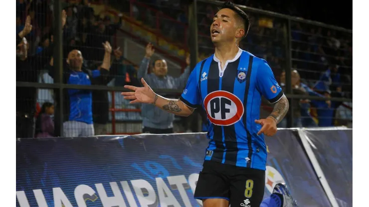 Valenzuela dice que aún no tienen fecha de retorno a los entrenamientos en cancha.