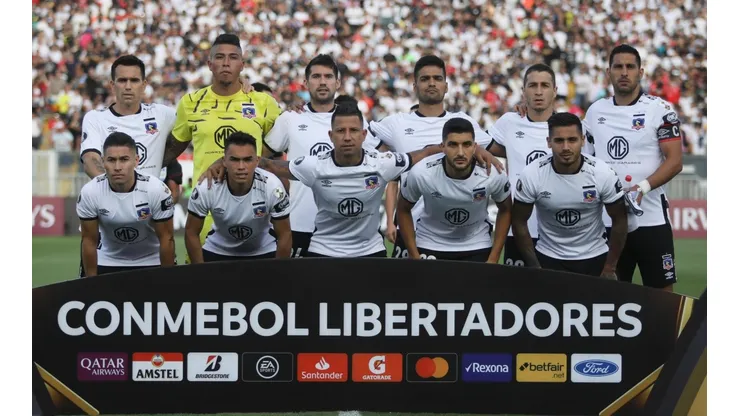 Colo Colo fue castigado por la Conmebol por incidentes en duelo ante Athletico Paranaense por Copa Libertadores