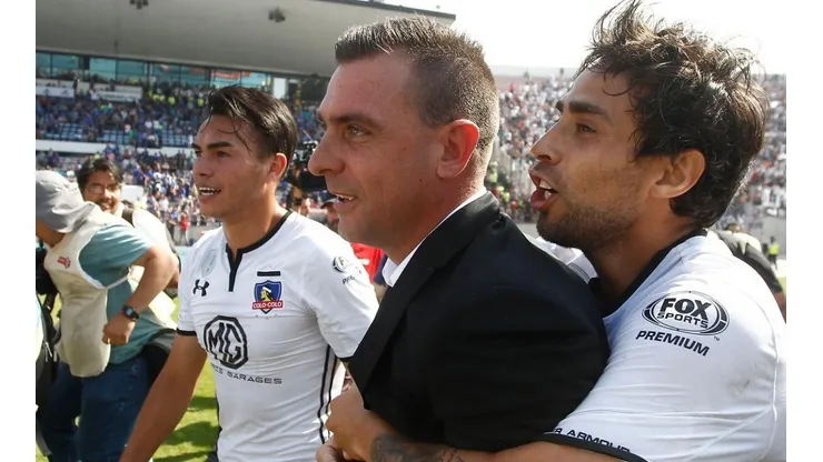 Pablo Guede celebrando junto a Jorge Valdivia en su paso por Colo Colo